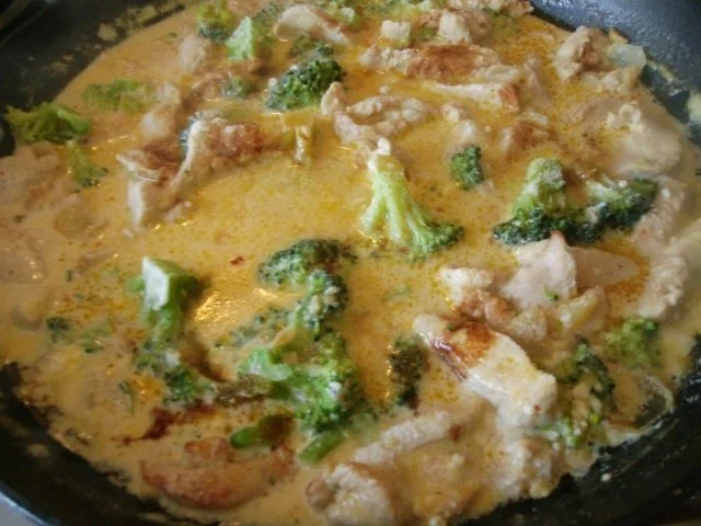 Hähnchenbrustgeschnetzeltes in Broccolirahm - Rezept