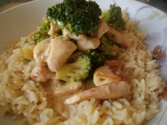 Hähnchenbrustgeschnetzeltes in Broccolirahm - Rezept - Bild Nr. 2