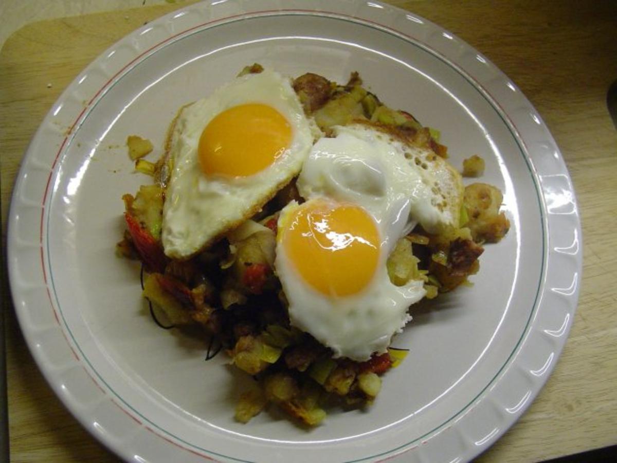 Resteverwertung Leckere Kartoffelpfanne - Rezept mit Bild - kochbar.de