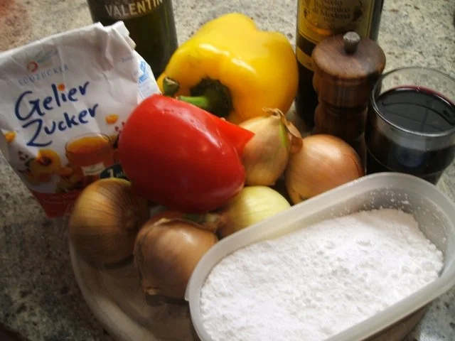 Rezept: Vorrat: Zwiebel-Paprika-Jam Bild Nr. 2 Vorrat: Zwiebel-Paprika-Jam - Rezept - Bild Nr. 2