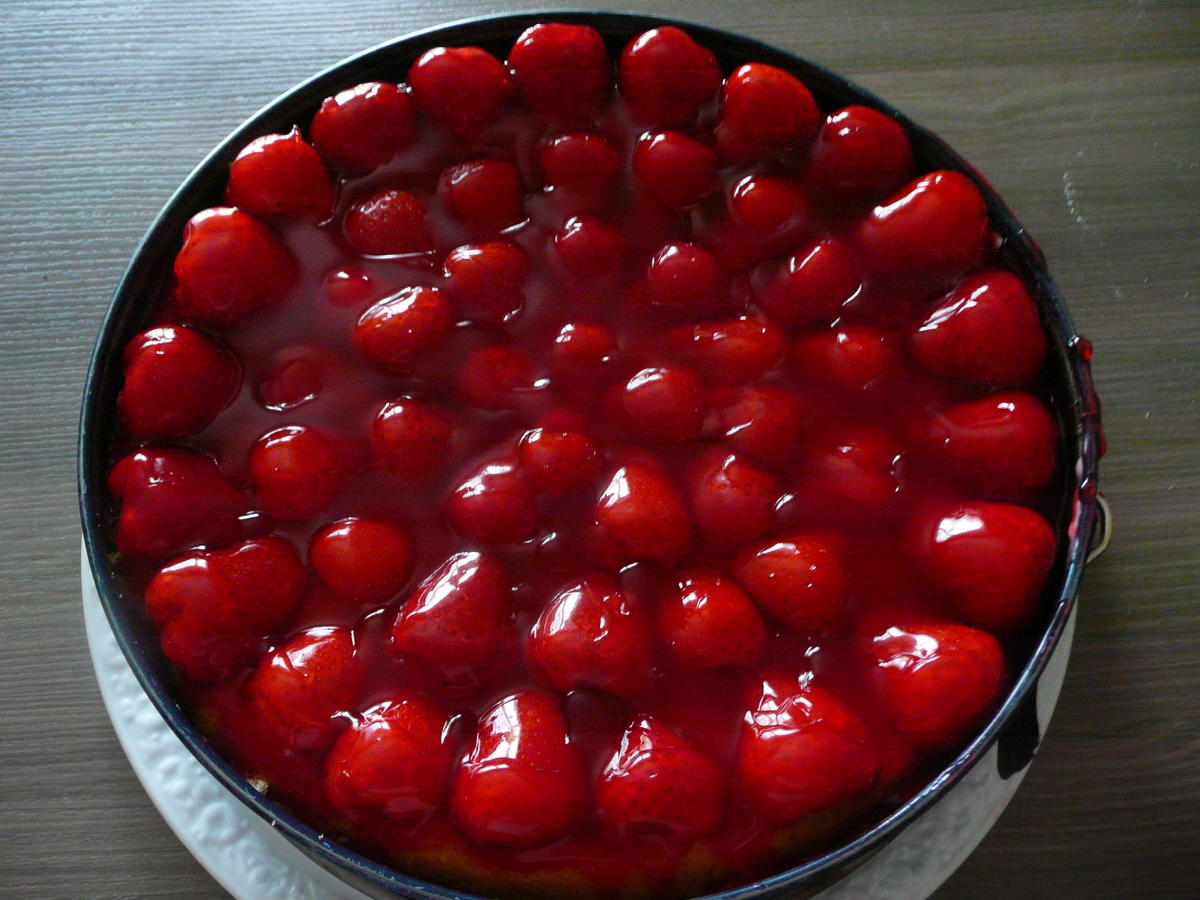 Erdbeere - Frischkäse - Torte - Rezept - Bild Nr. 8