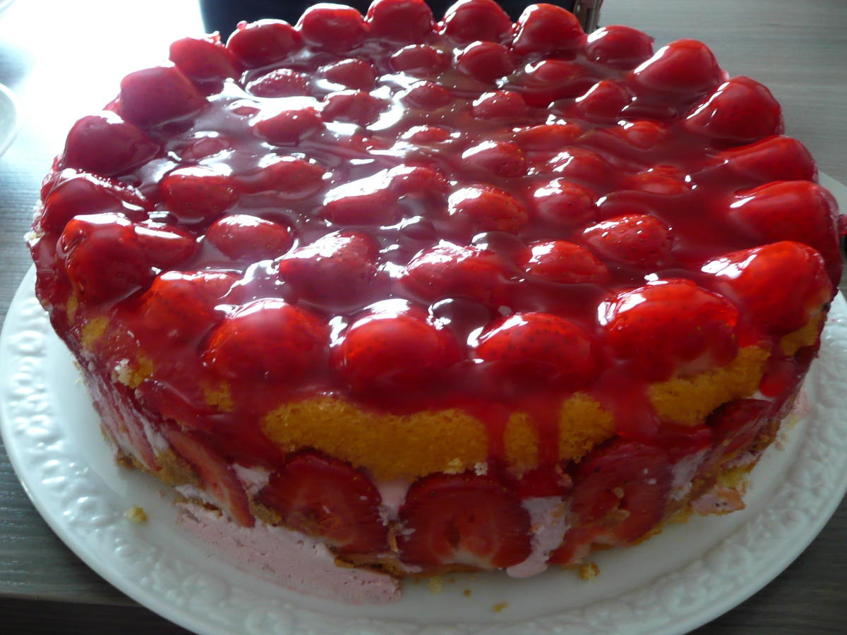 Erdbeere - Frischkäse - Torte - Rezept - Bild Nr. 10