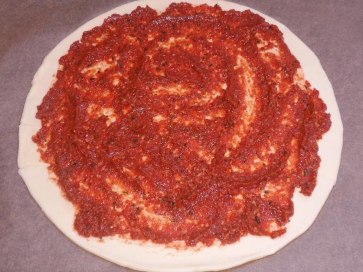 Backen: Bunt gefüllte Blätterteig-Pizza "Calzone" - Rezept - Bild Nr. 7
