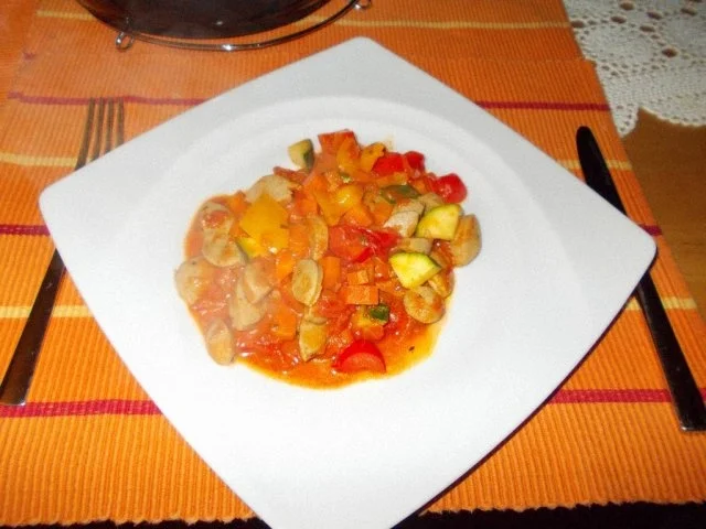 Rezept: Bratwurstgulasch Bratwurstgulasch - Rezept