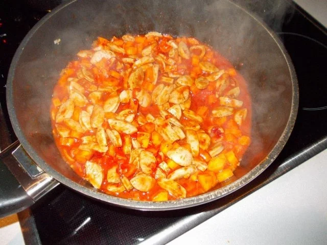 Rezept: Bratwurstgulasch Bild Nr. 4 Bratwurstgulasch - Rezept - Bild Nr. 4