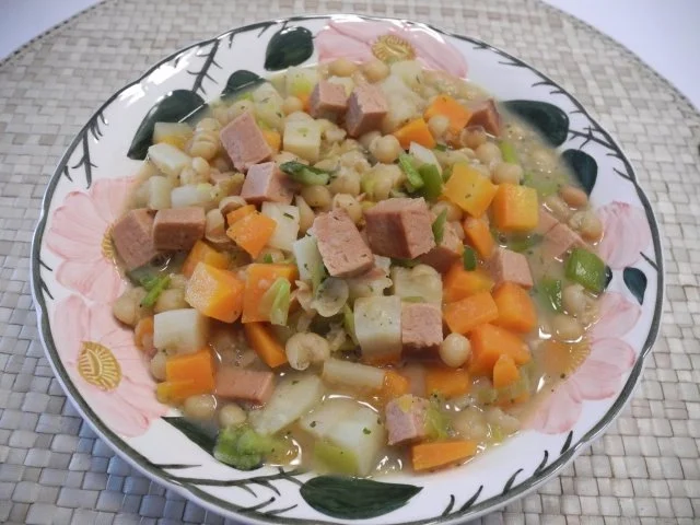 Vegan : Erbsen - Gemüsesuppe mit Vleisch - Rezept - Bild Nr. 2