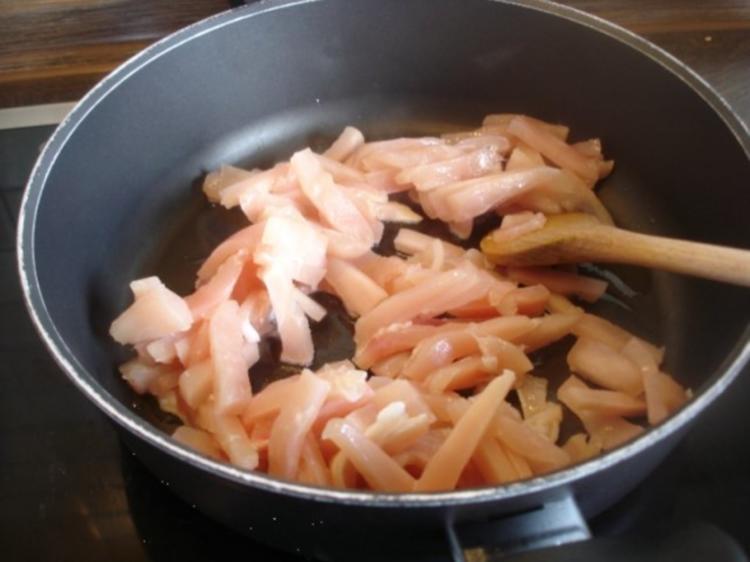 Spaghetti mit Hähnchenbrustfilet Champignonsauce - einfach - von MausVoh