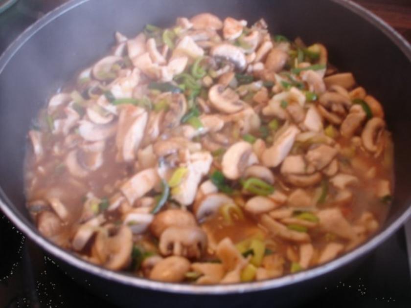 Spaghetti mit Hähnchenbrustfilet Champignonsauce - einfach - von MausVoh