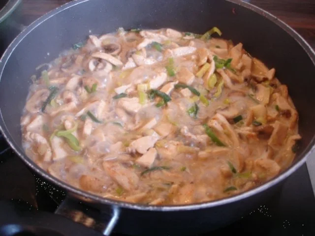 Spaghetti mit Hähnchenbrustfilet-Champignonsauce - Rezept - Bild Nr. 12