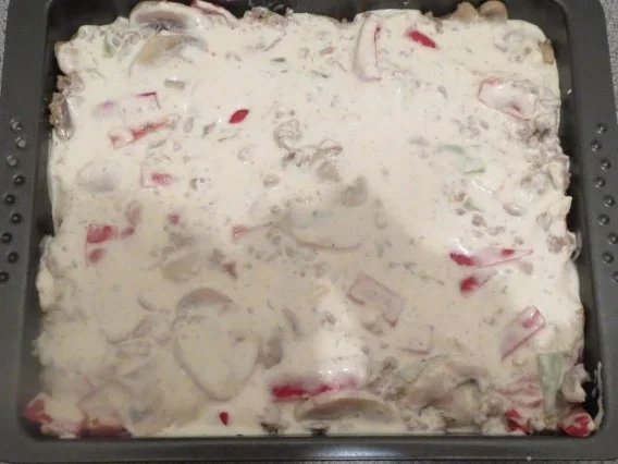 Auflauf: Hirtentopf unter einer Creme fraiche - Haube - Rezept - Bild Nr. 5