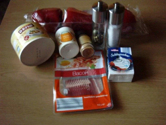 Rezept: Rote Paprikasuppe mit Baconchips Bild Nr. 2 Rote Paprikasuppe mit Baconchips - Rezept - Bild Nr. 2