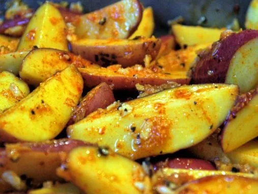 Verschärfte Hähnchennuggets, rauchige Kartoffeln und Pimentos de Padron - Rezept - Bild Nr. 8