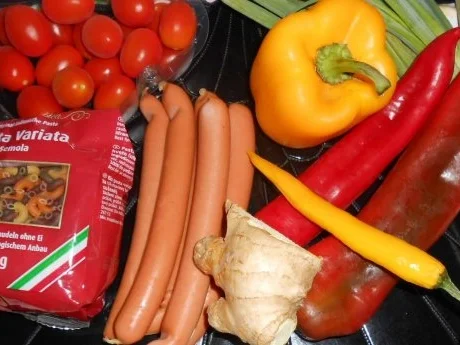 Rezept: Bunte Würstchen-Pfanne Bild Nr. 2 Bunte Würstchen-Pfanne - Rezept - Bild Nr. 2