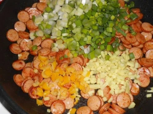 Rezept: Bunte Würstchen-Pfanne Bild Nr. 7 Bunte Würstchen-Pfanne - Rezept - Bild Nr. 7