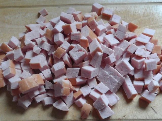 Pfannengerichte: Deftige Nudel-Wurst-Pfanne mit Rosenkohl und Bergkäse - Rezept - Bild Nr. 5