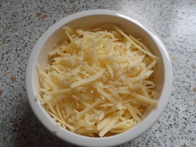 Pfannengerichte: Deftige Nudel-Wurst-Pfanne mit Rosenkohl und Bergkäse - Rezept - Bild Nr. 11