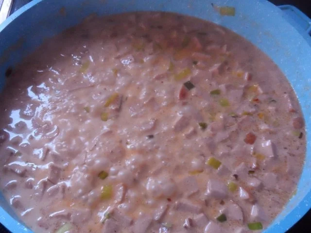 Pfannengerichte: Deftige Nudel-Wurst-Pfanne mit Rosenkohl und Bergkäse - Rezept - Bild Nr. 8