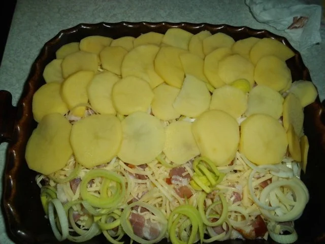 Rezept: Aufläufe: Pikanter Kartoffel-Auflauf Bild Nr. 9 Aufläufe: Pikanter Kartoffel-Auflauf - Rezept - Bild Nr. 9