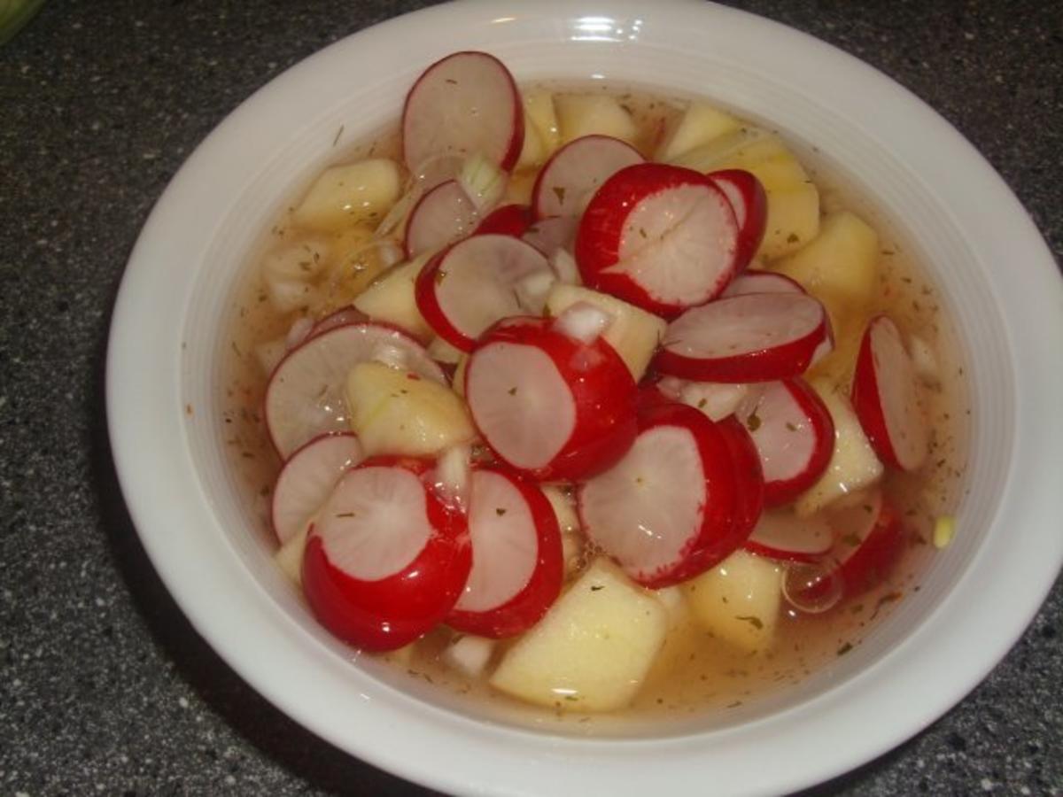 Apfel-Radieschen-Salat - Rezept