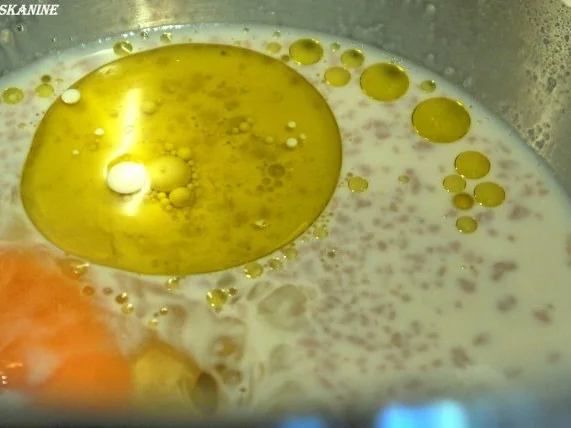 Flammkuchen mit Tomaten, Ziegenfeta und Pesto - Rezept - Bild Nr. 3