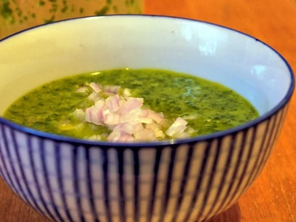 Flammkuchen mit Tomaten, Ziegenfeta und Pesto - Rezept - Bild Nr. 6