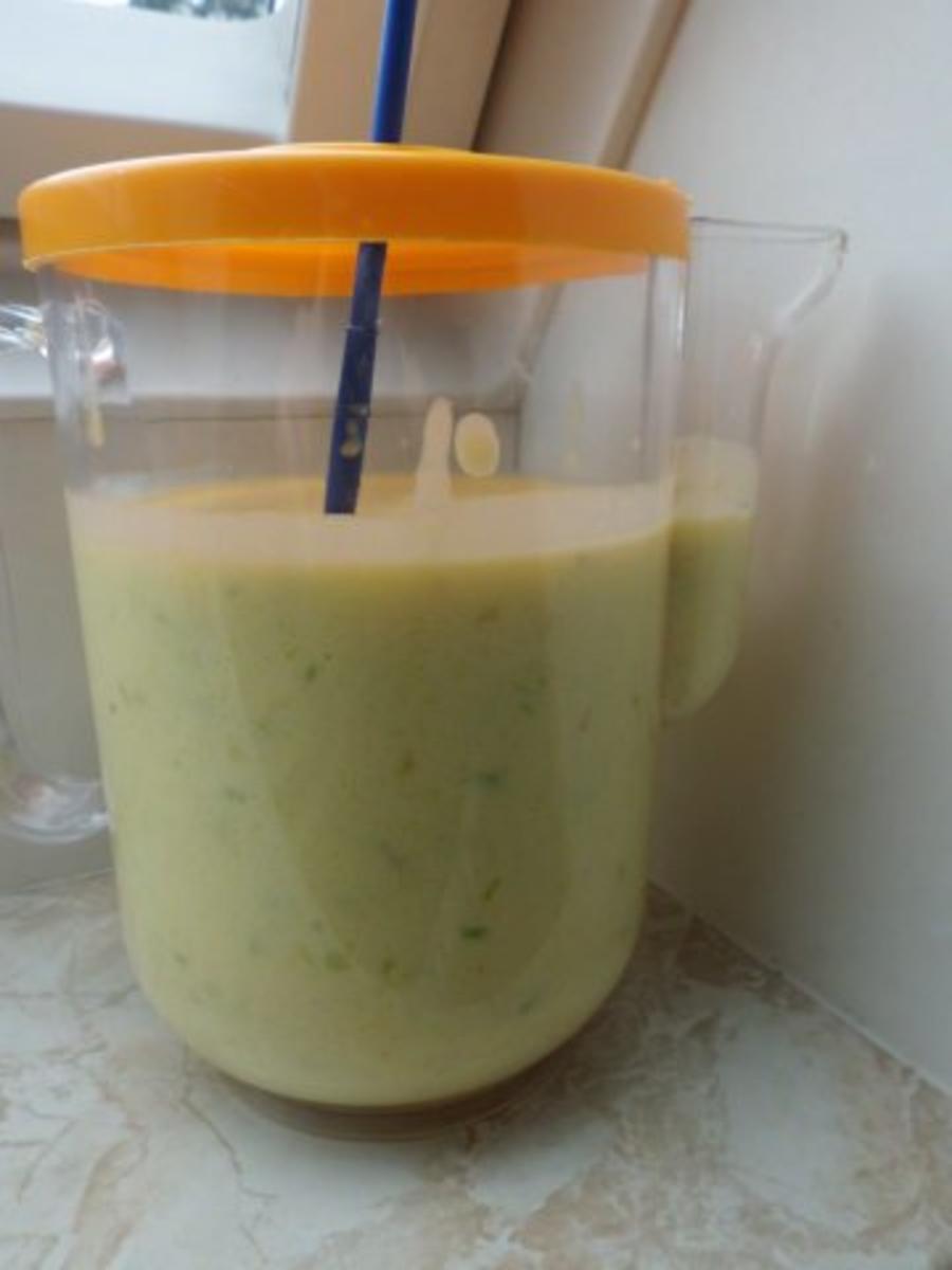 Drink: Mango-Joghurttrink mit Apfel und Weintrauben - Rezept - Bild Nr. 3