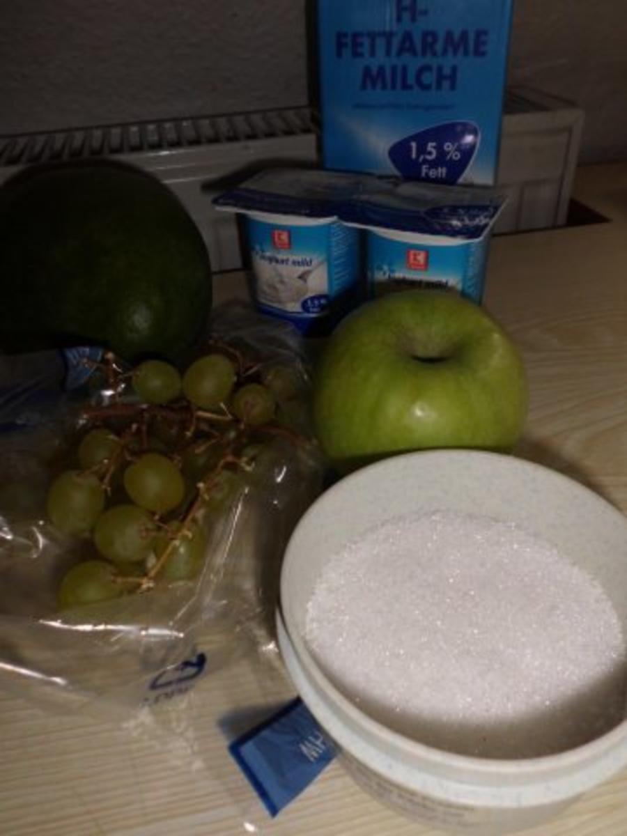 Drink: Mango-Joghurttrink mit Apfel und Weintrauben - Rezept - Bild Nr. 2