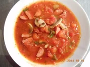 Suppen: Pizza-Suppe mit Cabanossi - Rezept