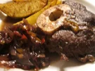 Rezept: Fleisch: Geschmorte Beinscheiben mit Zwiebelmarmelade Fleisch: Geschmorte Beinscheiben mit Zwiebelmarmelade - Rezept