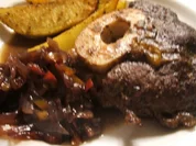 Fleisch: Geschmorte Beinscheiben mit Zwiebelmarmelade - Rezept