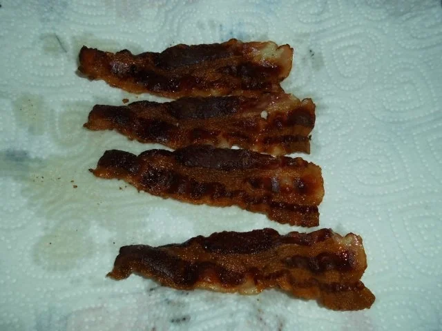 Pikanter Toast mit pochierten Eiern - Rezept - Bild Nr. 4