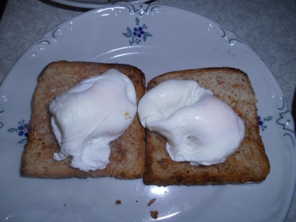 Pikanter Toast mit pochierten Eiern - Rezept - Bild Nr. 11