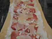 Köstlicher Parmesan- Speck- Strudel - Rezept