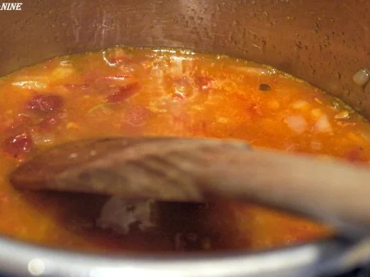 Rezept: Selbstgemachte Fusilli mit Sucuk-Tomatensauce und Orangengremolata Bild Nr. 12 Selbstgemachte Fusilli mit Sucuk-Tomatensauce und Orangengremolata - Rezept - Bild Nr. 12