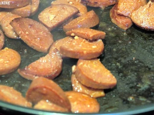 Rezept: Selbstgemachte Fusilli mit Sucuk-Tomatensauce und Orangengremolata Bild Nr. 13 Selbstgemachte Fusilli mit Sucuk-Tomatensauce und Orangengremolata - Rezept - Bild Nr. 13