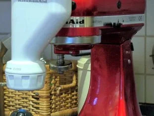 Rezept: Selbstgemachte Fusilli mit Sucuk-Tomatensauce und Orangengremolata Bild Nr. 17 Selbstgemachte Fusilli mit Sucuk-Tomatensauce und Orangengremolata - Rezept - Bild Nr. 17