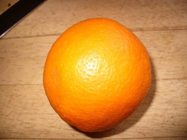 Rezept: Lachsfilet auf marinierten Avocadoscheiben, Avocado-Orangensalat und Pommes frites Bild Nr. 4 Lachsfilet auf marinierten Avocadoscheiben, Avocado-Orangensalat und Pommes frites - Rezept - Bild Nr. 4