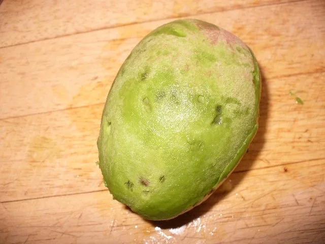 Rezept: Lachsfilet auf marinierten Avocadoscheiben, Avocado-Orangensalat und Pommes frites Bild Nr. 3 Lachsfilet auf marinierten Avocadoscheiben, Avocado-Orangensalat und Pommes frites - Rezept - Bild Nr. 3