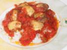 Hackbällchen mit Käse überbacken in Tomatensauce - Rezept