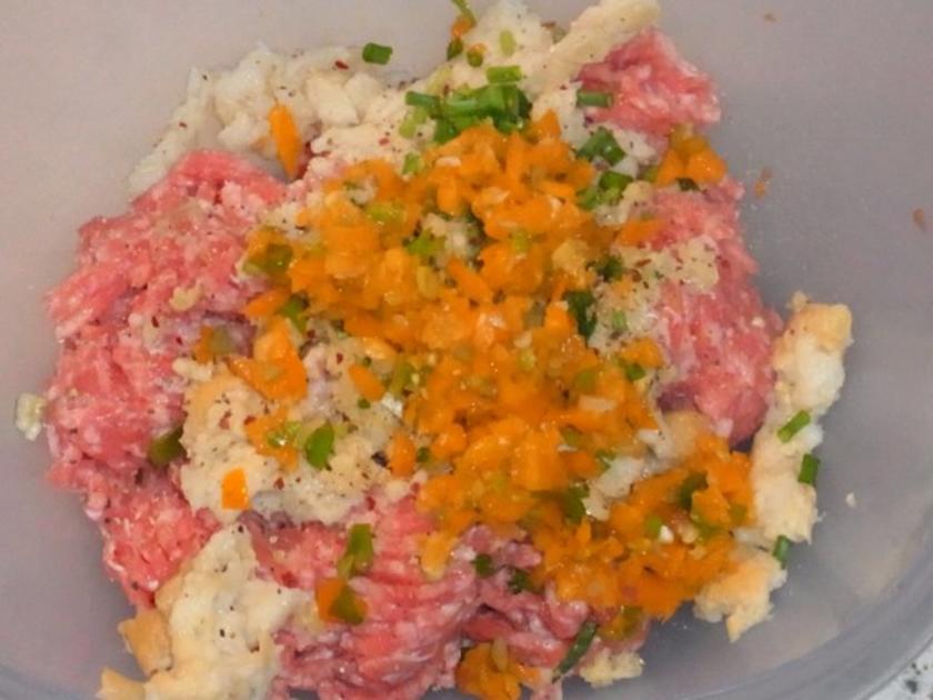 Hackbällchen mit Käse überbacken in Tomatensauce - Rezept - kochbar.de