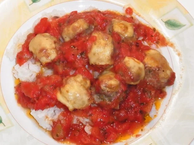 Rezept: Hackbällchen mit Käse überbacken in Tomatensauce Bild Nr. 9 Hackbällchen mit Käse überbacken in Tomatensauce - Rezept - Bild Nr. 9