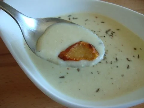 Pastinaken-Topinamburcremesuppe mit Chips - Rezept - Bild Nr. 2