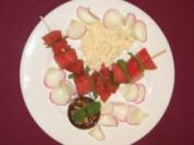 Rezept: Wassermelone mal anders - mit SchafskƤse und Walnuss-Honig-Dip Wassermelone mal anders - mit SchafskƤse und Walnuss-Honig-Dip - Rezept