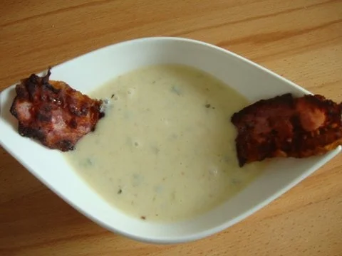 Rezept: Blauschimmel - Käsesüppchen mit Anchovis, Bacon und Röstbrot Bild Nr. 11 Blauschimmel - Käsesüppchen mit Anchovis, Bacon und Röstbrot - Rezept - Bild Nr. 11