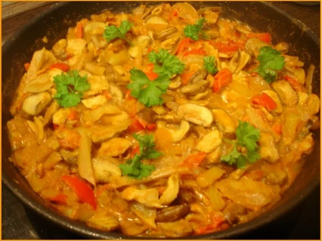 Rezept: Fenchel mit Hähnchenbrustfilet und Gemüse Fenchel mit Hähnchenbrustfilet und Gemüse - Rezept