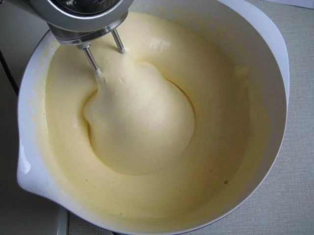 Rezept: Khaki - Biskuit - Torte Bild Nr. 6 Khaki - Biskuit - Torte - Rezept - Bild Nr. 6