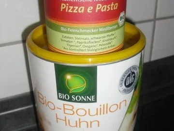 Rezept: Zuccini Tomatensuppe mit Räuchertofu Bild Nr. 5 Zuccini Tomatensuppe mit Räuchertofu - Rezept - Bild Nr. 5