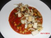 Zuccini Tomatensuppe mit Räuchertofu - Rezept