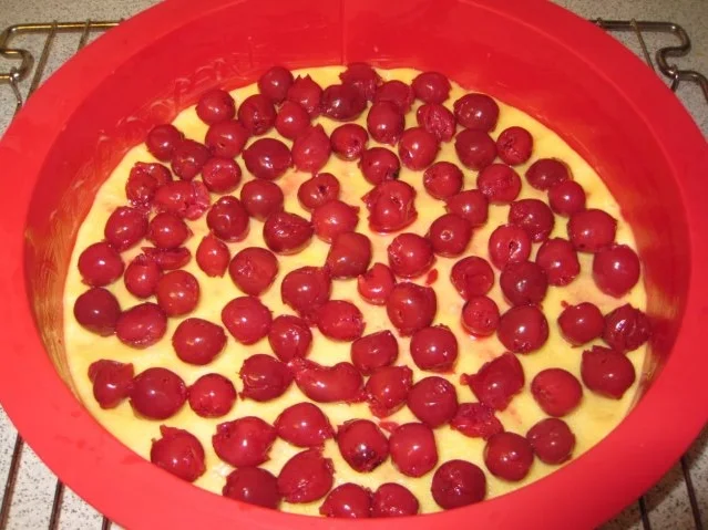 Rezept: Omi's Kirschkuchen Bild Nr. 3 Omi's Kirschkuchen - Rezept - Bild Nr. 3