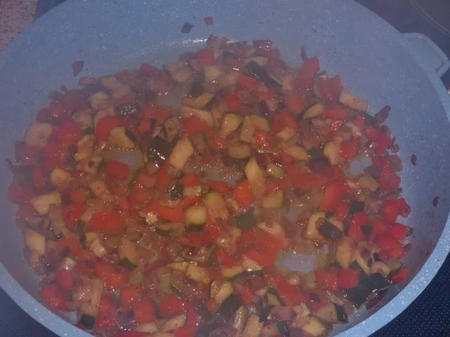 Ofengerichte: Überbackener Leberkäse mit einer Käse-Nuss-Haube auf Kartoffel-Gemüsepüree - Rezept - Bild Nr. 4